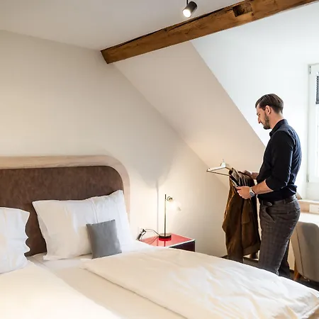 Koncept Loeie Hotel 2*
