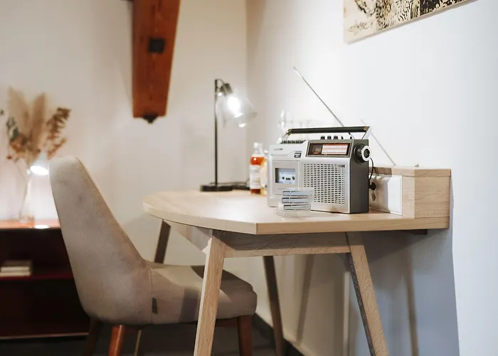 Koncept Loeie Szálloda Münsingen