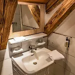 Отель Koncept Loeie 2*