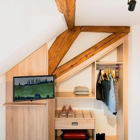 Hotel Koncept Loeie 2*