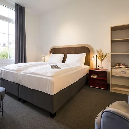 Koncept Loeie Hotel 2*